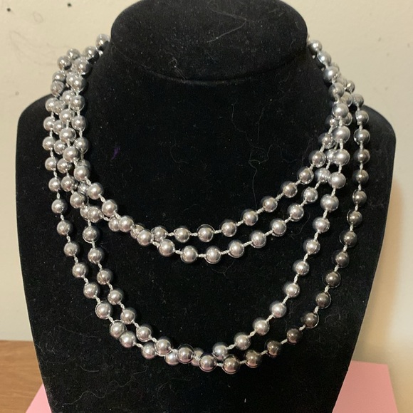 Two sets of beads silver and white - Picture 4 of 6